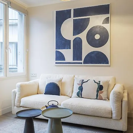 The Blue On Champs Elysees Avenue Apartment Paris
