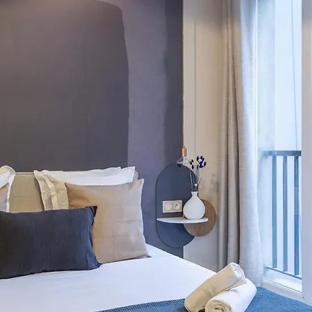 The Blue On Champs Elysees Avenue Apartment Paris